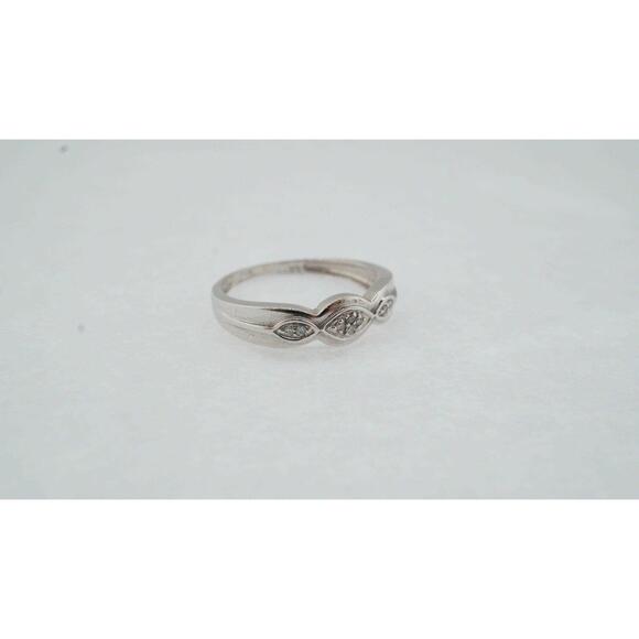 Estate Sale Diamond Wedding Band 10k White Gold Vintage Fine Jewelry - Picture 2 of 8